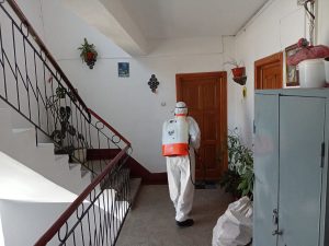 Read more about the article Dezinfecție în scările de bloc din Alba Iulia